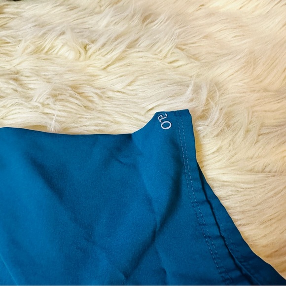 Barco One breathable scrub top - Picture 6 of 9